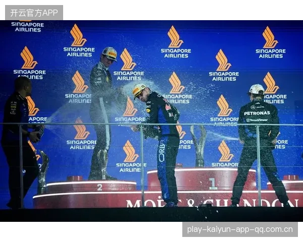 F1新加坡站正赛：强势夺冠！三大因素决定冠军归属！